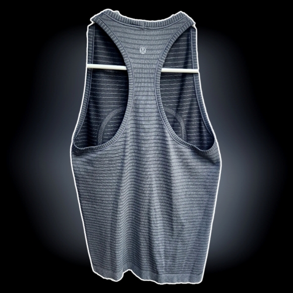 LULULEMON SWIFTLY TECH HIGH NECK TANK GRAY S/M - Picture 5 of 5
